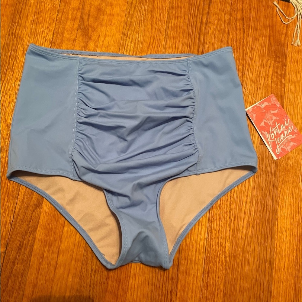 Kortni Jeane Ruched bottoms
